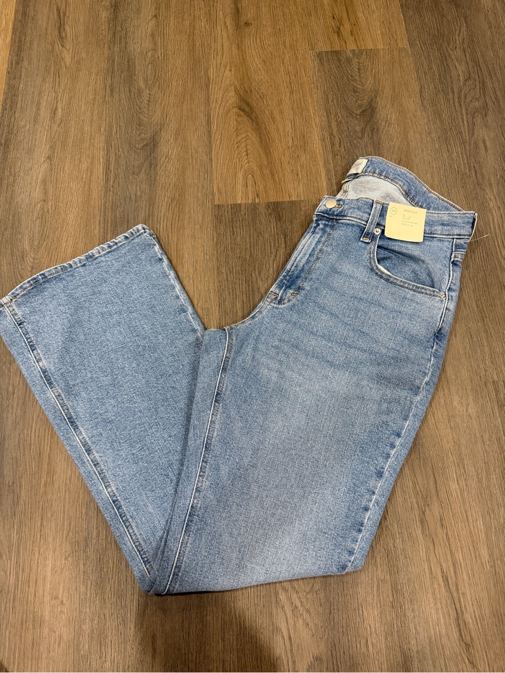 Universal Threads Light Wash Mid-Rise Bootcut Jeans